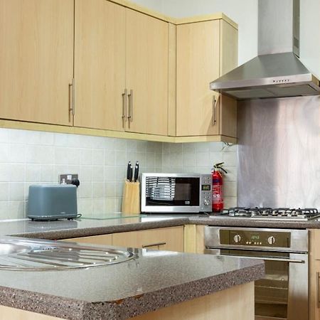 5 Mins Walk From Centre, Spacious City Apt, Open-Plan 诺丁汉 外观 照片