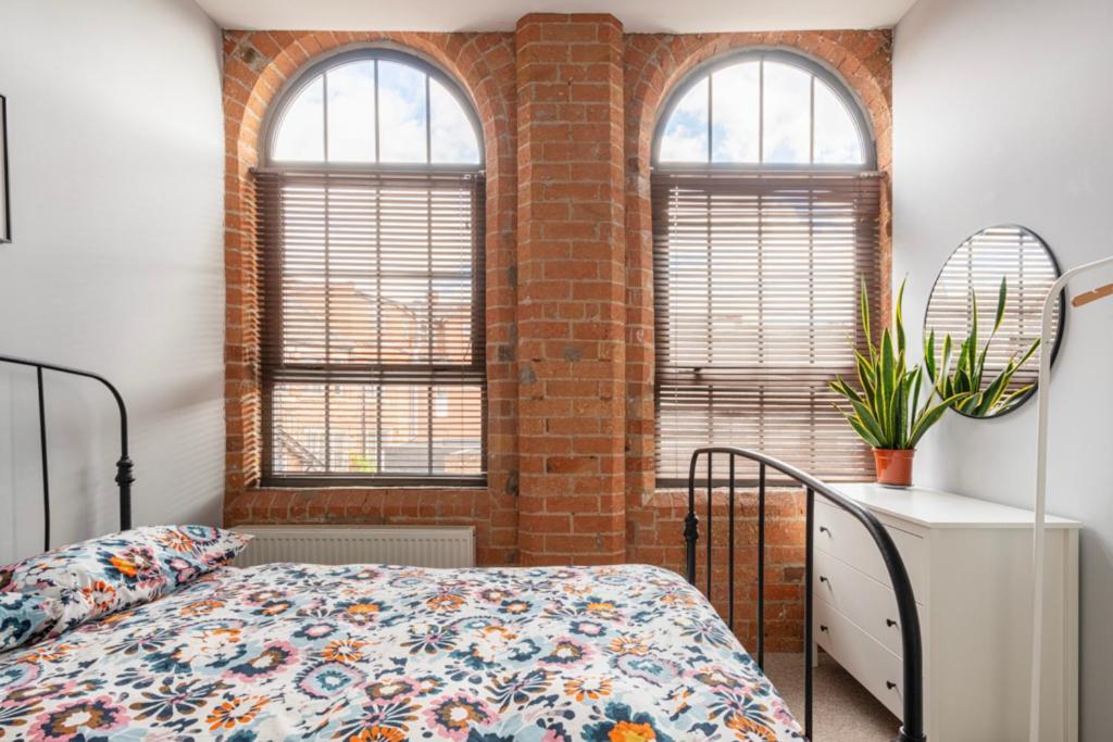 5 Mins Walk From Centre, Spacious City Apt, Open-Plan 诺丁汉 外观 照片